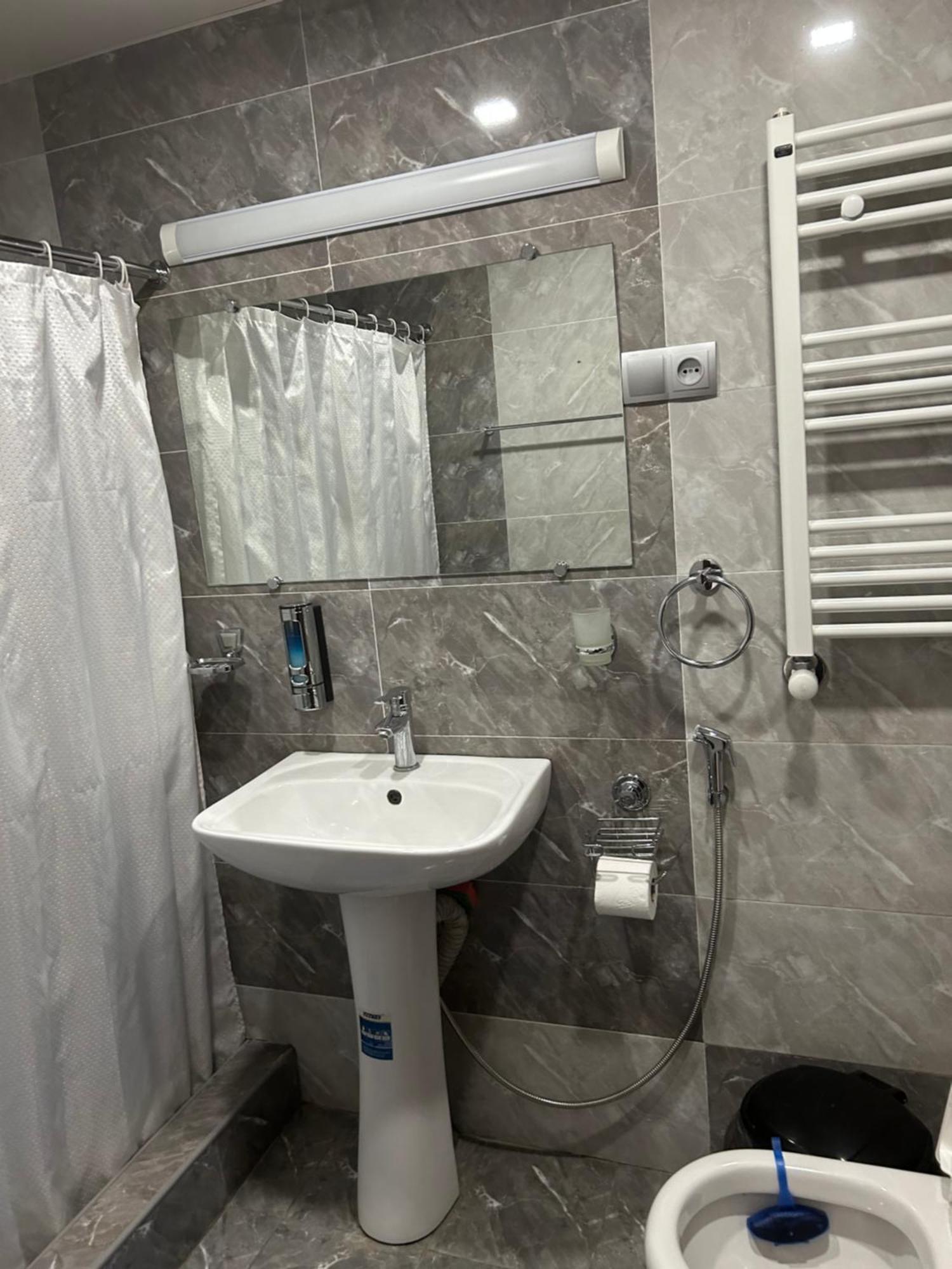 Guest House Medea Кутаиси Екстериор снимка