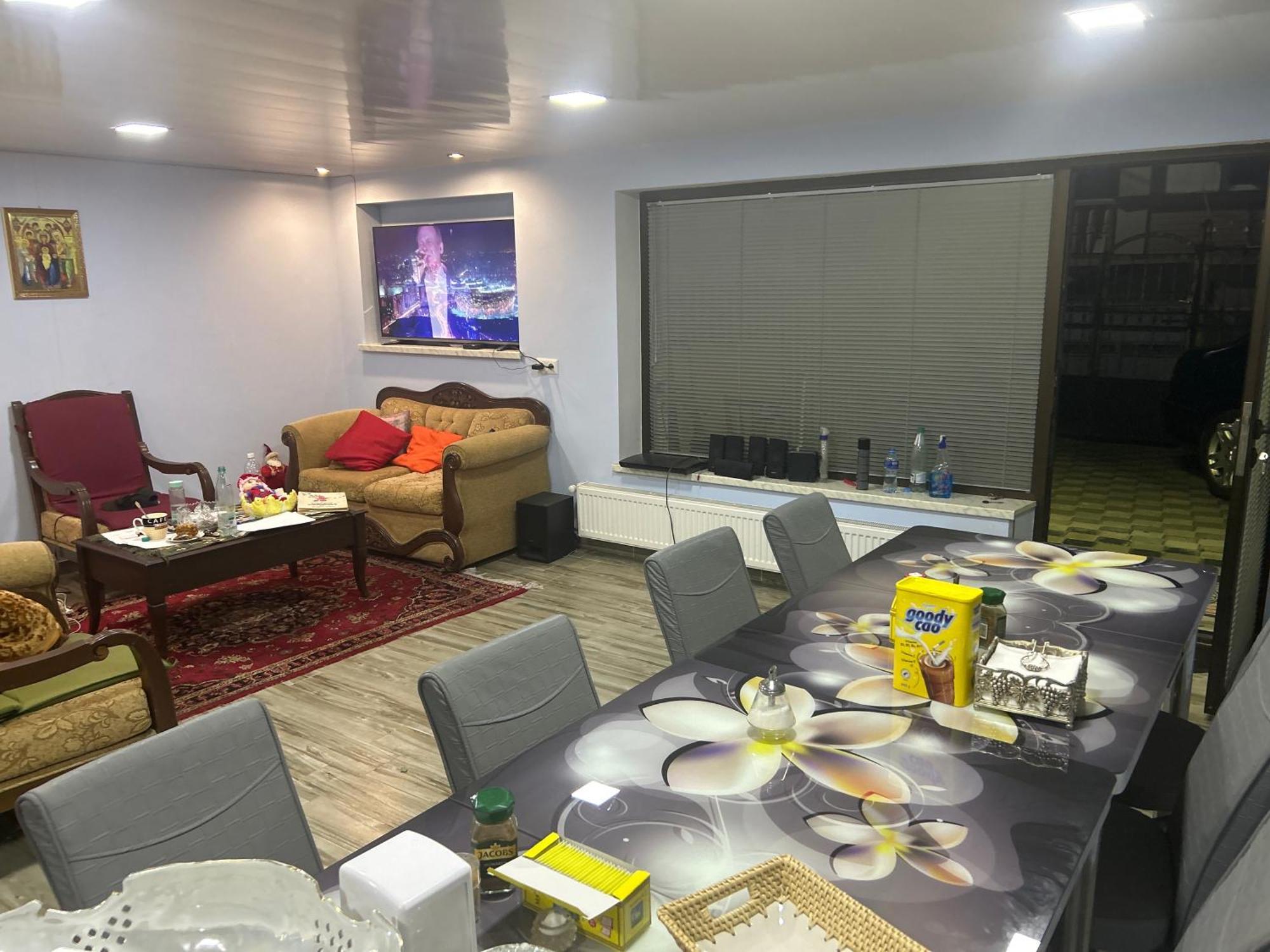Guest House Medea Кутаиси Екстериор снимка