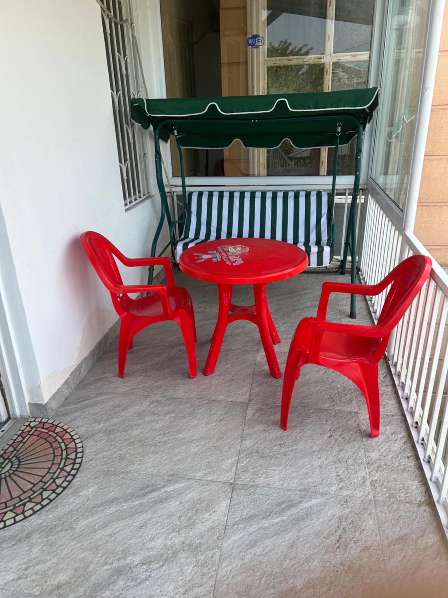 Guest House Medea Кутаиси Екстериор снимка